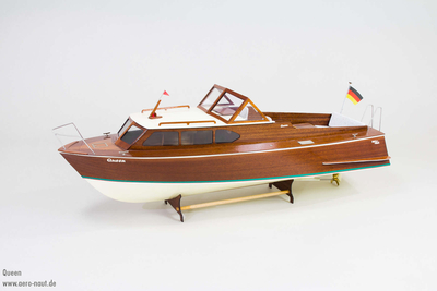 Artikel-Bild-308000 - Queen Sportboot Bausatz