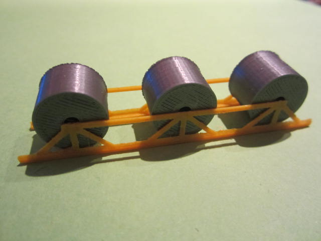Ladung Metallspulen + Transportgestell Spur N